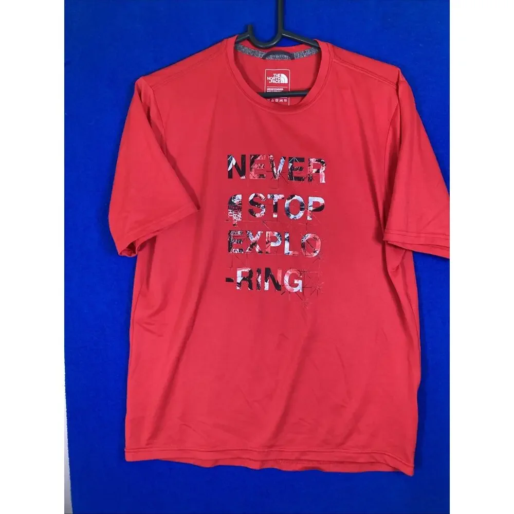 The North Face Men’s Size Small T-Shirt Red 